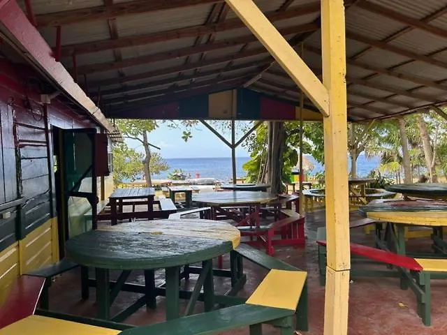 度假村 3Dives Cliffside Rooms Westlands